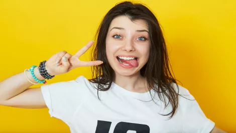 Holding a peace sign in your selfie could ruin your life