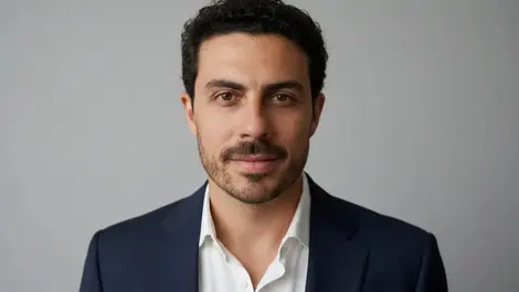 Milton leal headshot